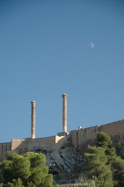 Edessa, Citadel, Two Roman columns