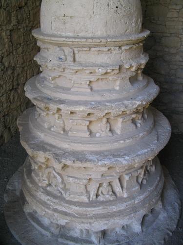 Mohra Moradu, stupa, bottom