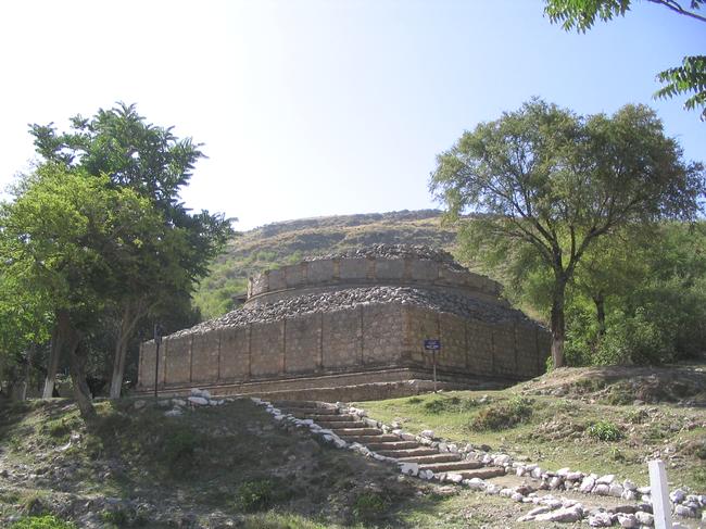 Mohra Moradu, large stupa