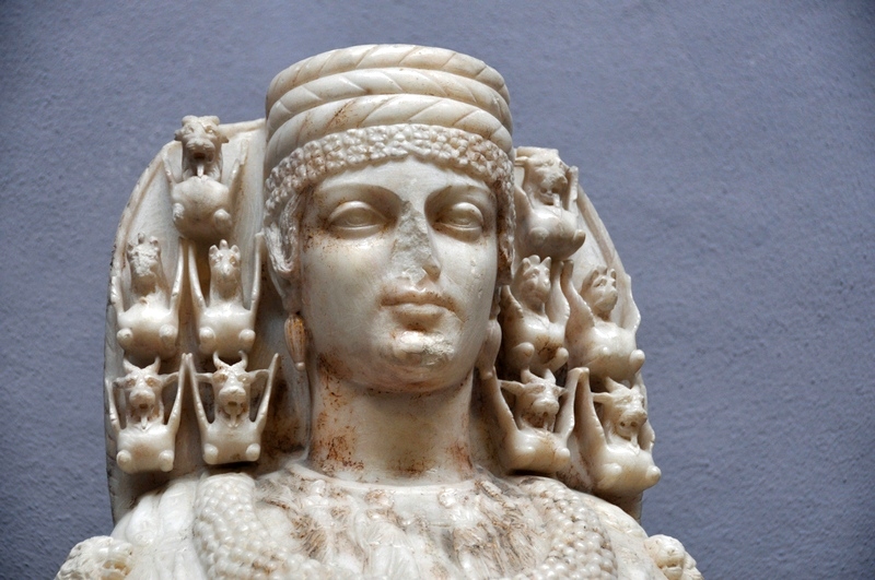 Artemis statue, beautiful (5)