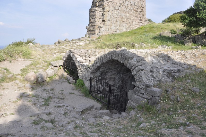 Assos, Cistern (1)
