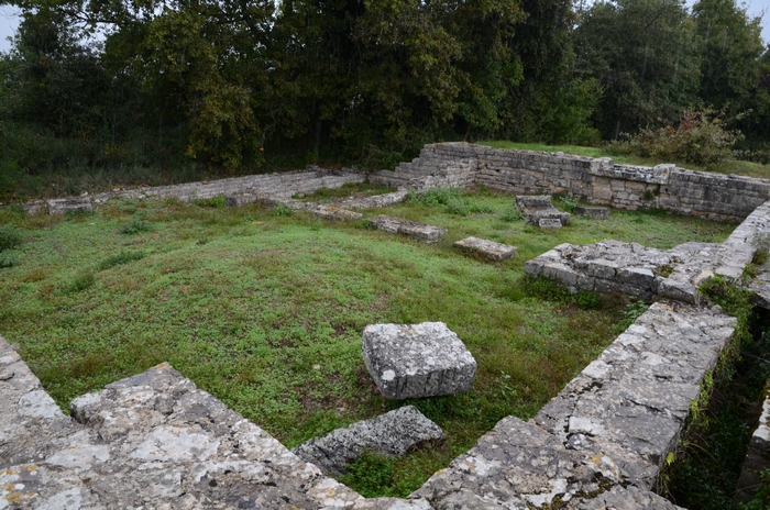 Nesactium, Baths