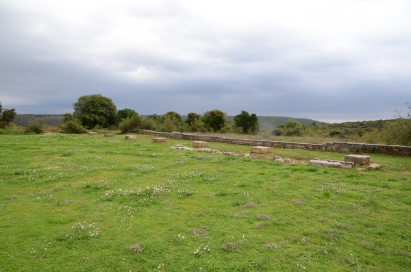 Nesactium, Forum, Porticus