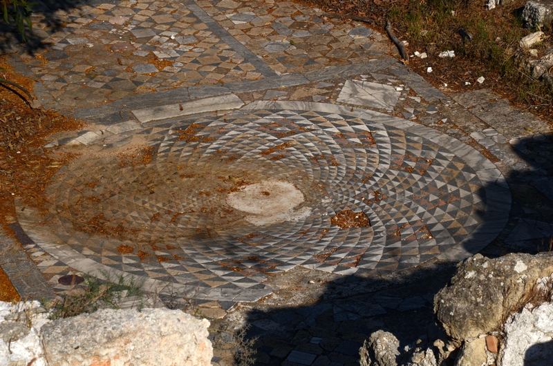 Salamis, Kampanopetra Basilica, Circular mosaic (1)