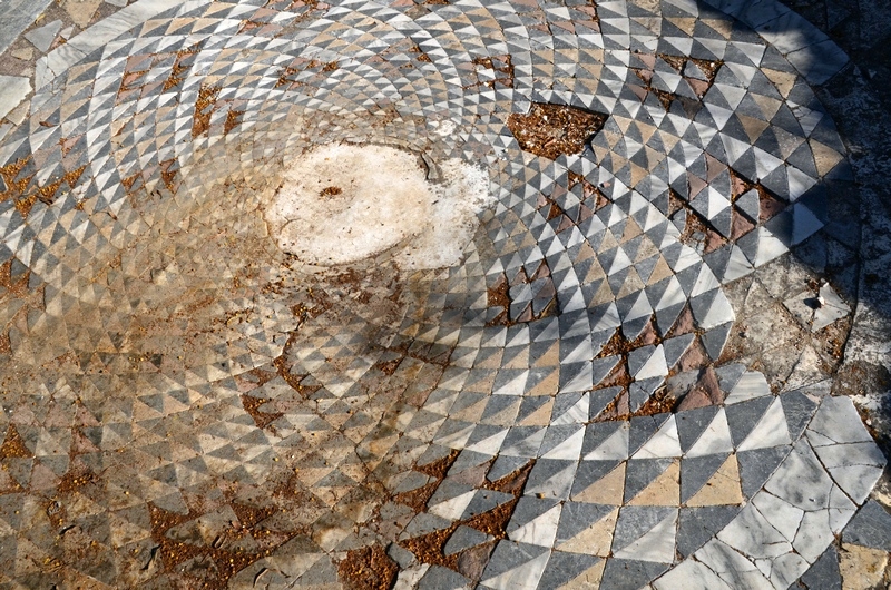 Salamis, Kampanopetra Basilica, Circular mosaic (2)