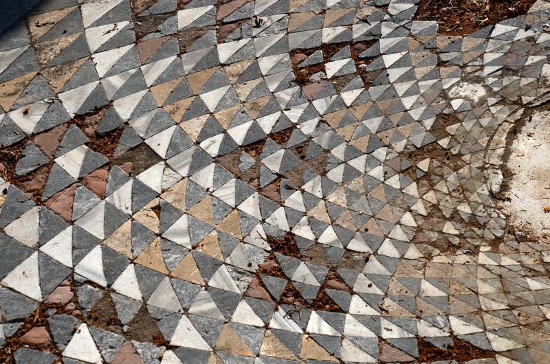 Salamis, Kampanopetra Basilica, Circular mosaic (3)