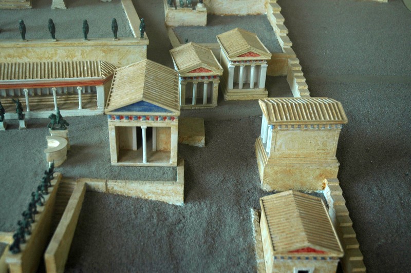 Delphi, Treasury of the Corinthians, Model