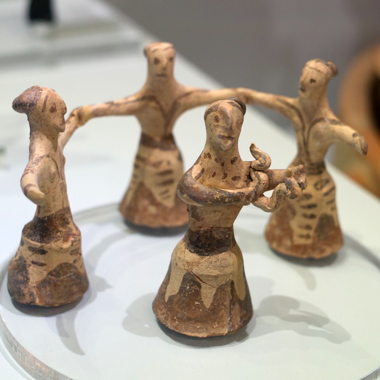 Minoan dancers