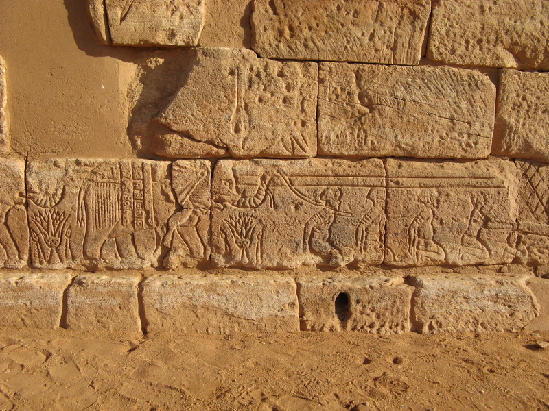 Musawwarat es-Sufa, Temple of Apedemak, Relief of an elephant and POWs