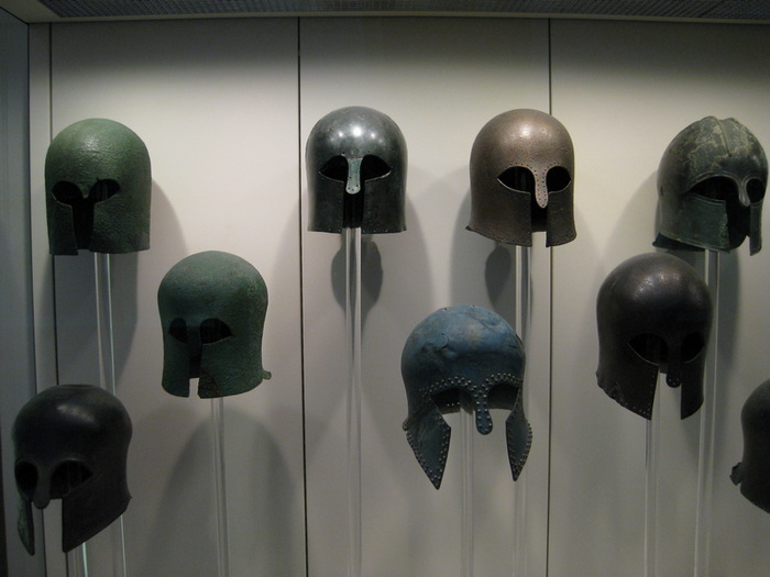 Olympia, Helmets