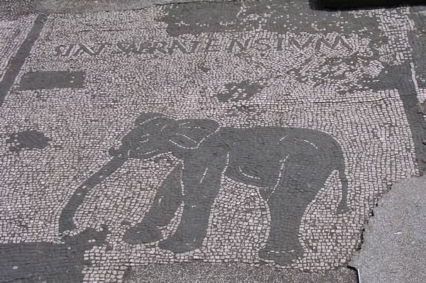 Ostia, Piazzale delle corporazioni, Sabratha