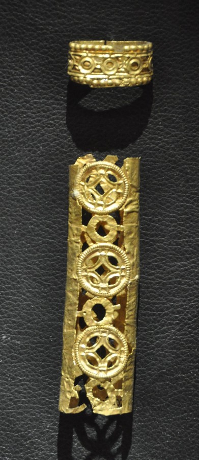 Tépe, Tomb of an Avar khagan, Gold filigree fittings from a sword