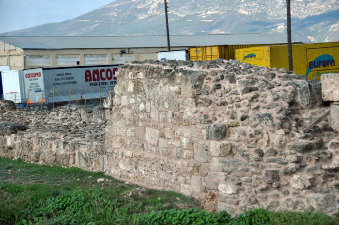 Isthmia, Hexamilion Wall