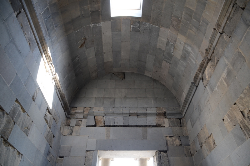 Garni, Roman-style monument, Interior, Ceiling