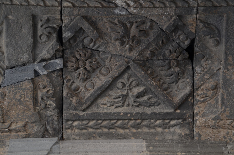 Garni, Roman-style monument, Entrance, Ceiling