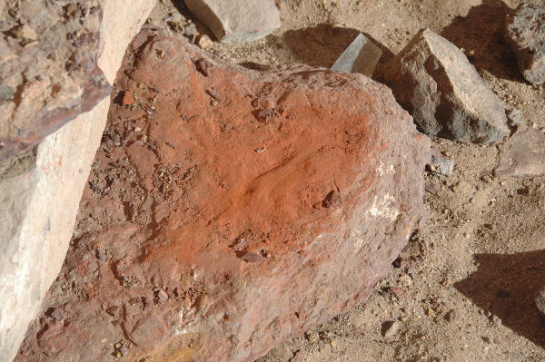 Wadi Awis, Red pigment