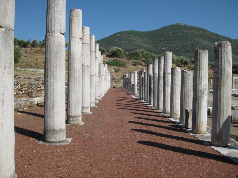 Messene, Stadion, Stoa