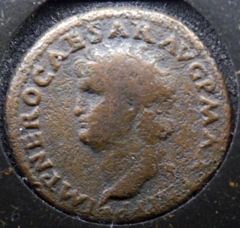Nero, coin