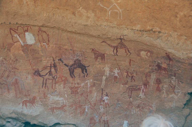 Wadi Imla, Hunters on dromedaries