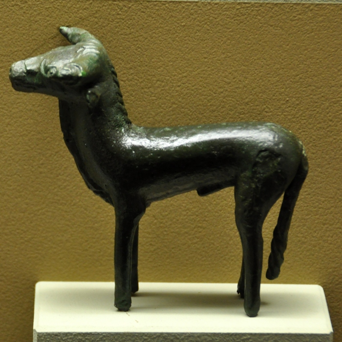 Weltenburg, Statuette of a bull