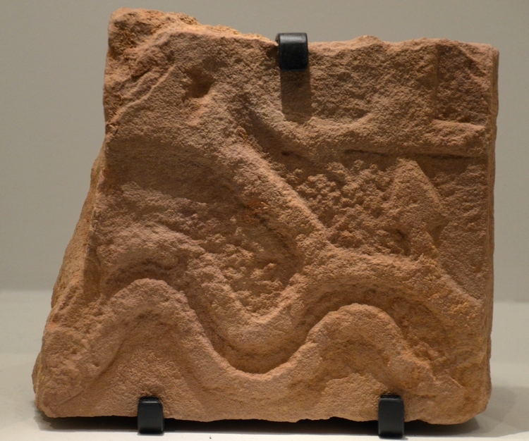 Dedan, Temple, Relief of a serpent