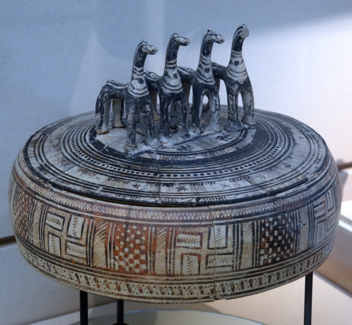 Attica, Geometric pyxis