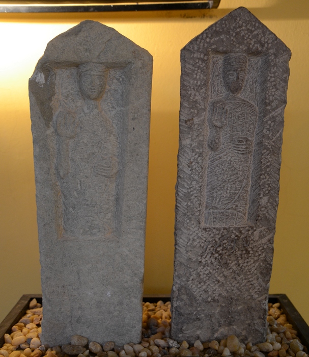 Utica, Punic necropolis, Two stelas