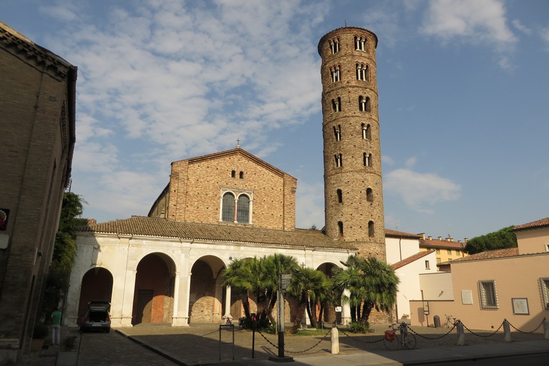 Ravenna, Sant'Apollinare Nuovo, Exterior - Livius