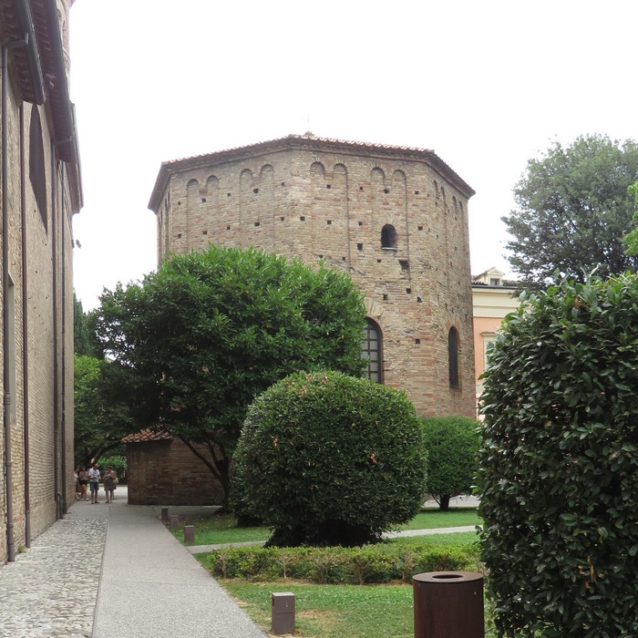 Ravenna, Orthodox Baptistery, Exterior