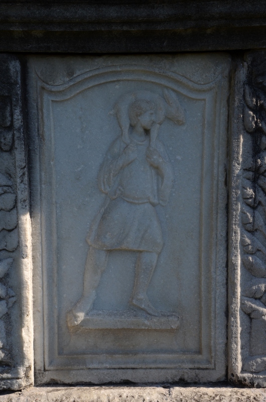 Šempeter, Mausoleum of Vindonius, Relief of a deer hunter