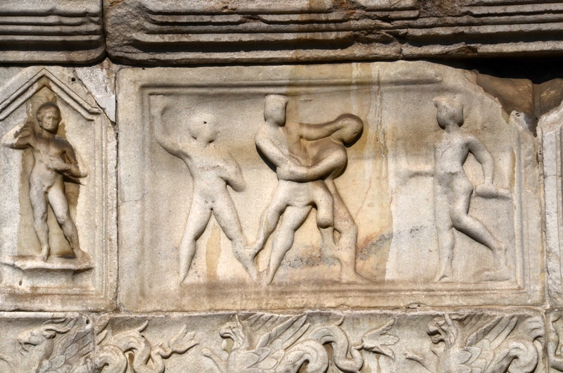 Šempeter, Mausoleum of the Spectatii, Mythological scene (3)