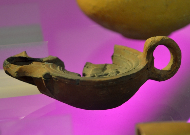 Velsen, Roman lamp