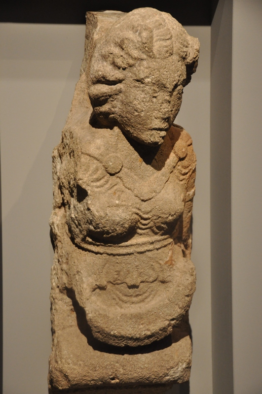 Hatra, Statue of the Moon goddess