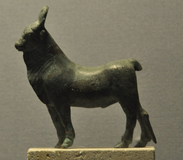 Statuette of an Apis bull