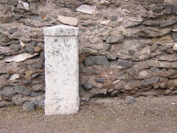 Rome, Via Appia (004L), Third milestone