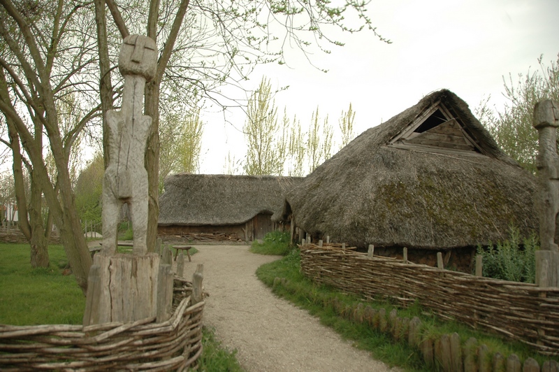 Ezinge, Reconstruction of a "terpen" farm (3)