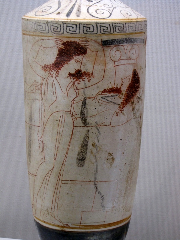 Piraeus, Lekythos with a mourning woman