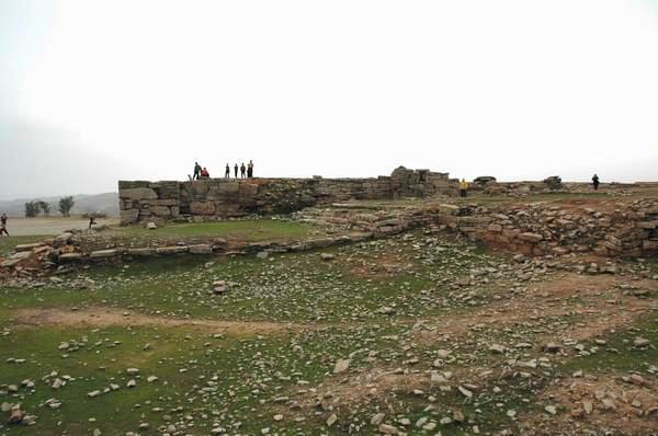 Masjid-e Solaiman, Terrace from the north