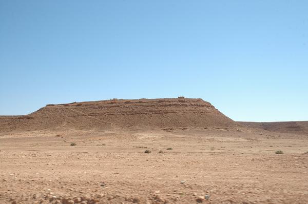 Wadi el-Amud, Hill