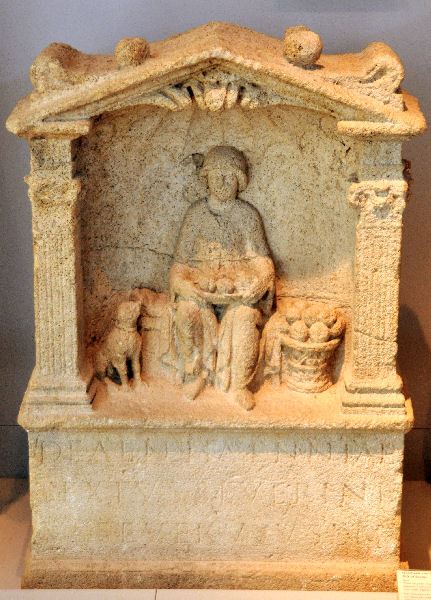 Colijnsplaat, Votive stela to Nehalennia (2)