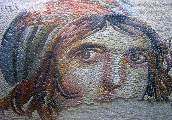 Zeugma, The so-called "gypsy girl"