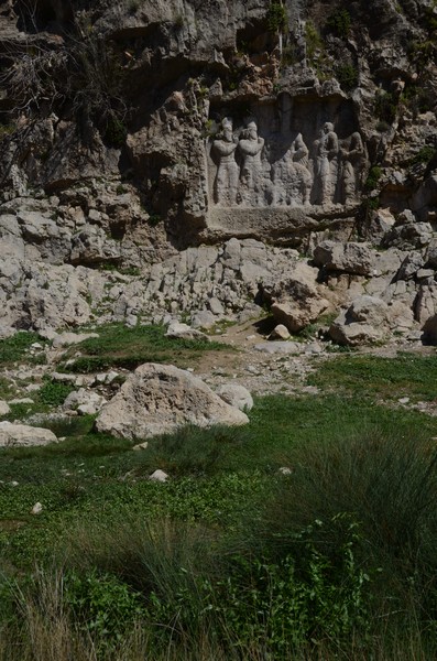 Sarab-e Bahram, Rock relief, General view