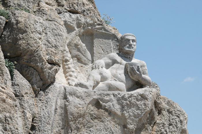Behistun, Statue of a reclining Heracles