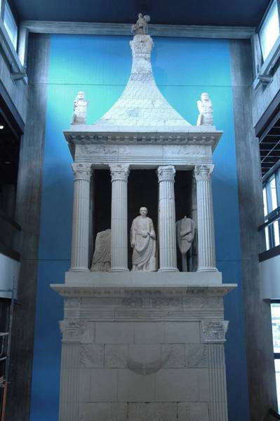 Cologne, Funerary monument of Clodius Poblicius of V Alaudae